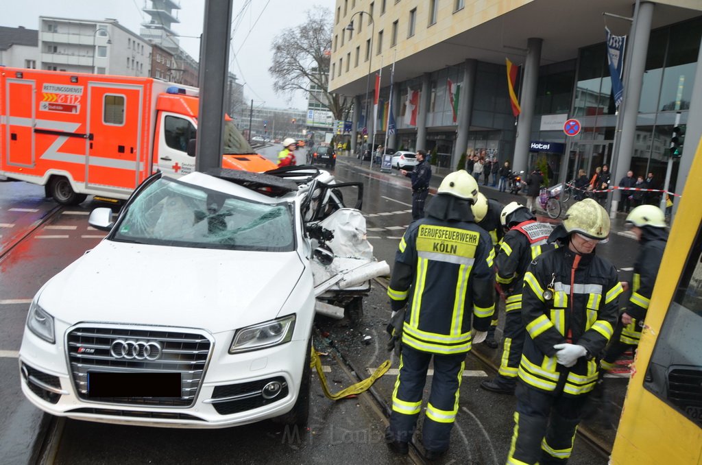 VU PKW Strab Koeln Mitte Pipinenstr Kleine Sandkaule P63.JPG - Miklos Laubert